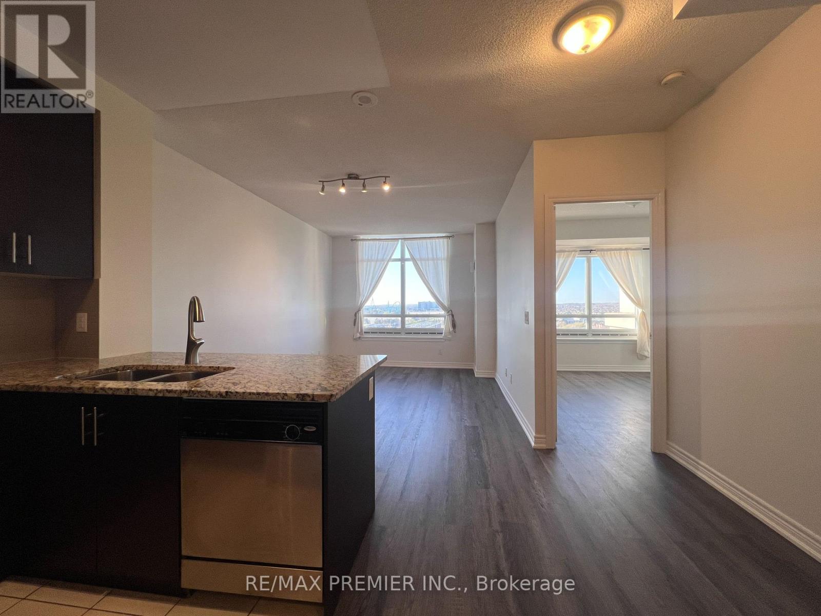 1502 - 9245 JANE STREET, Vaughan, Ontario