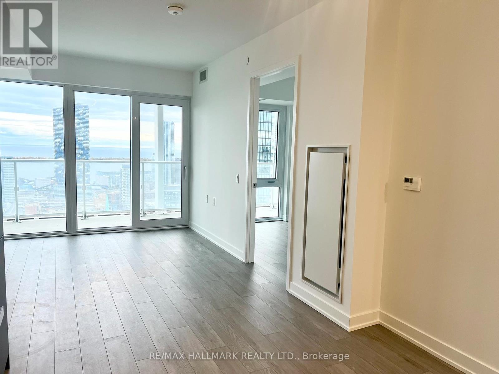 4607 - 88 Queen Street, Toronto, Ontario  M5C 0B6 - Photo 3 - C12522686