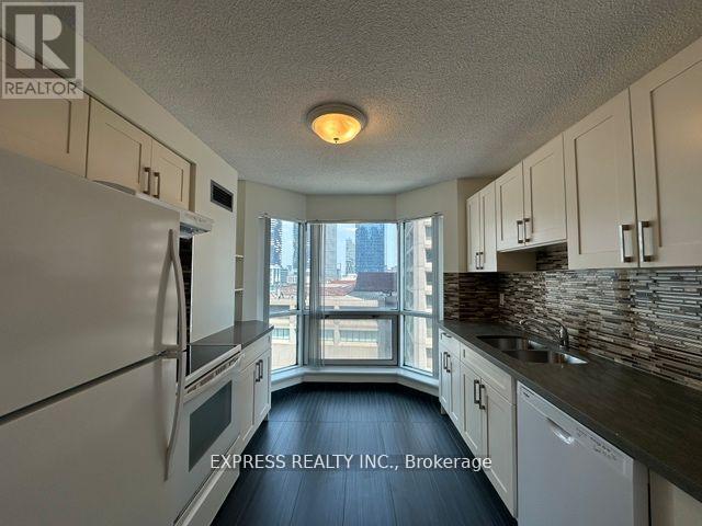 1011 - 10 Yonge Street, Toronto, Ontario  M5E 1R4 - Photo 4 - C12522744