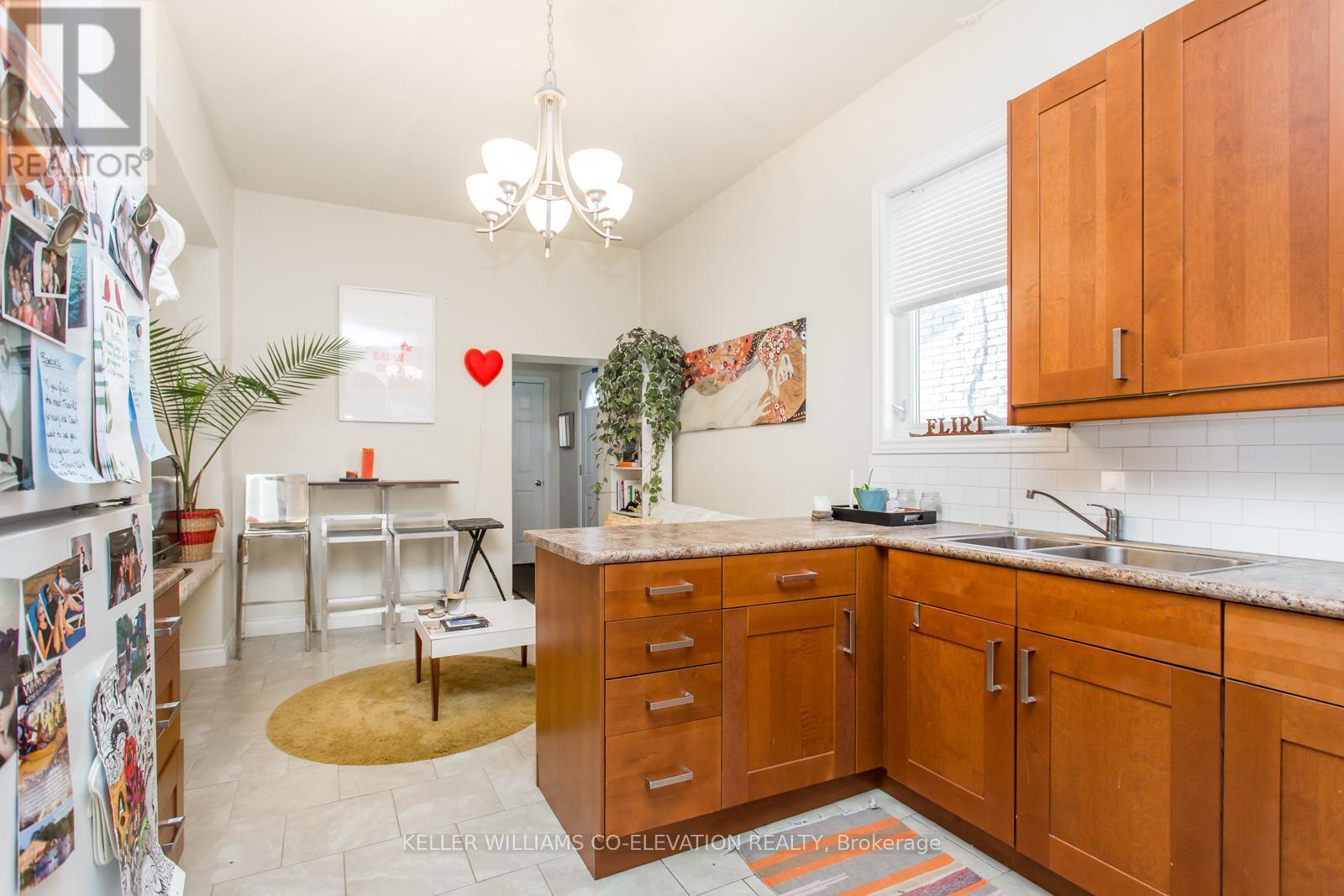 157 Argyle Street, Toronto, Ontario  M6J 1P2 - Photo 3 - C12522762