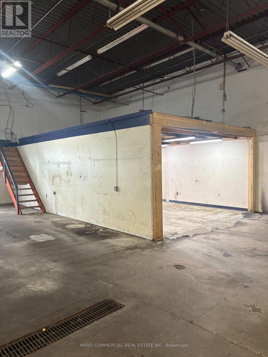 2 - 324 Memorial Avenue, Orillia, Ontario  L3V 5X6 - Photo 8 - S12251706