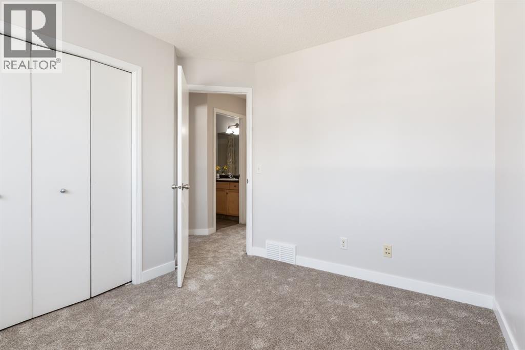 75 Mckenzie Towne Gate Se, Calgary, Alberta  T2Z 4G1 - Photo 22 - A2252253