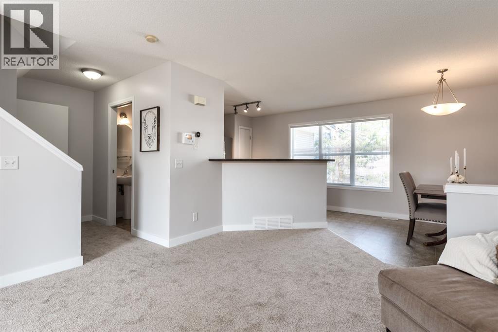 75 Mckenzie Towne Gate Se, Calgary, Alberta  T2Z 4G1 - Photo 7 - A2252253