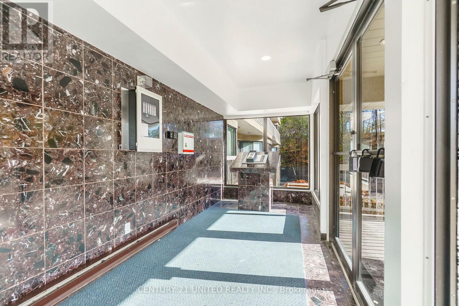 208 - 40 Auburn Street, Peterborough, Ontario K9H 2G2 - Photo 4 - X12522954