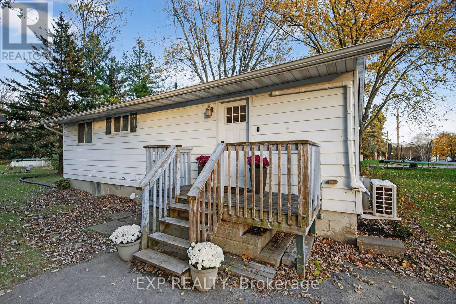 78 Fawcette Avenue, Prince Edward County, Ontario  K0K 2T0 - Photo 3 - X12522980