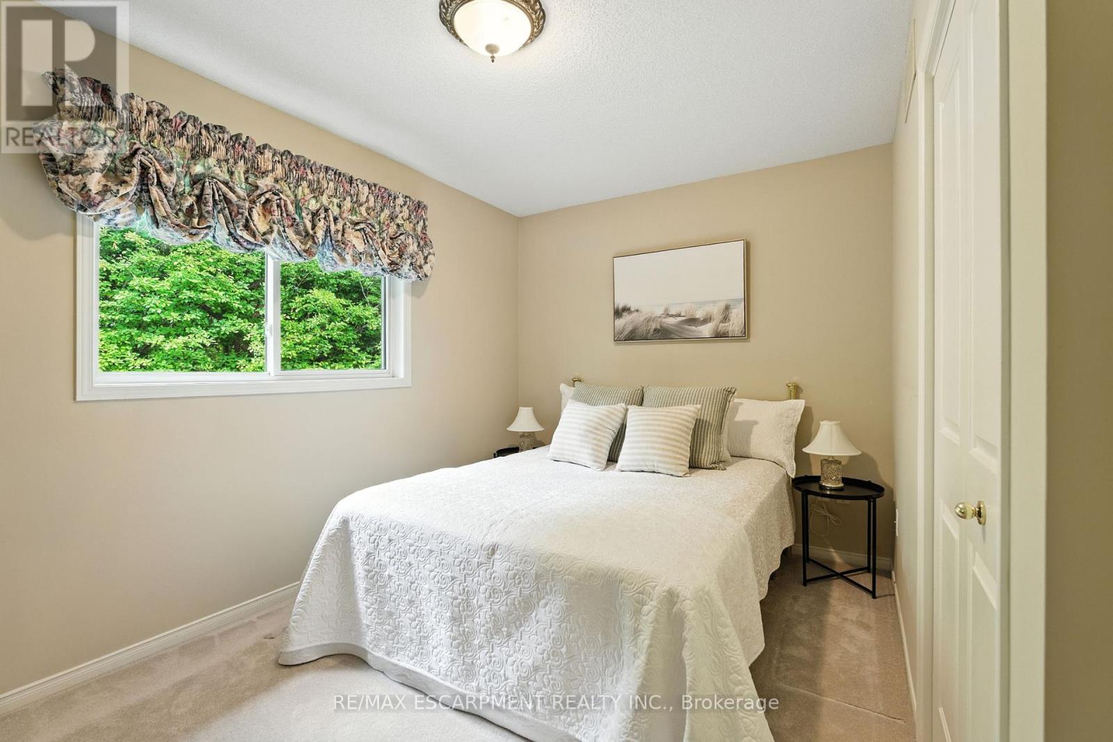 18 Naples Boulevard, Hamilton, Ontario  L9B 2J2 - Photo 28 - X12435465