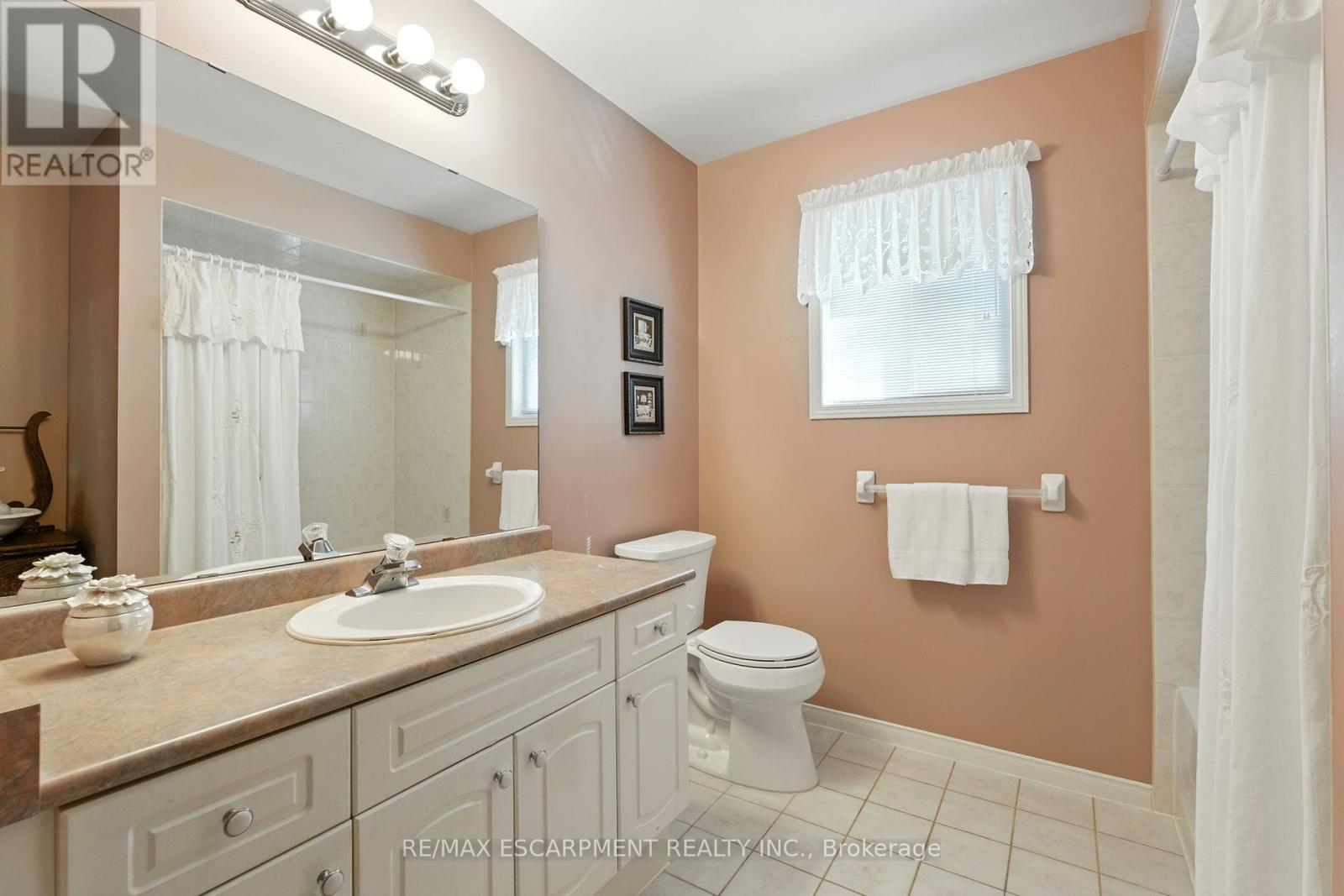 18 Naples Boulevard, Hamilton, Ontario  L9B 2J2 - Photo 34 - X12435465