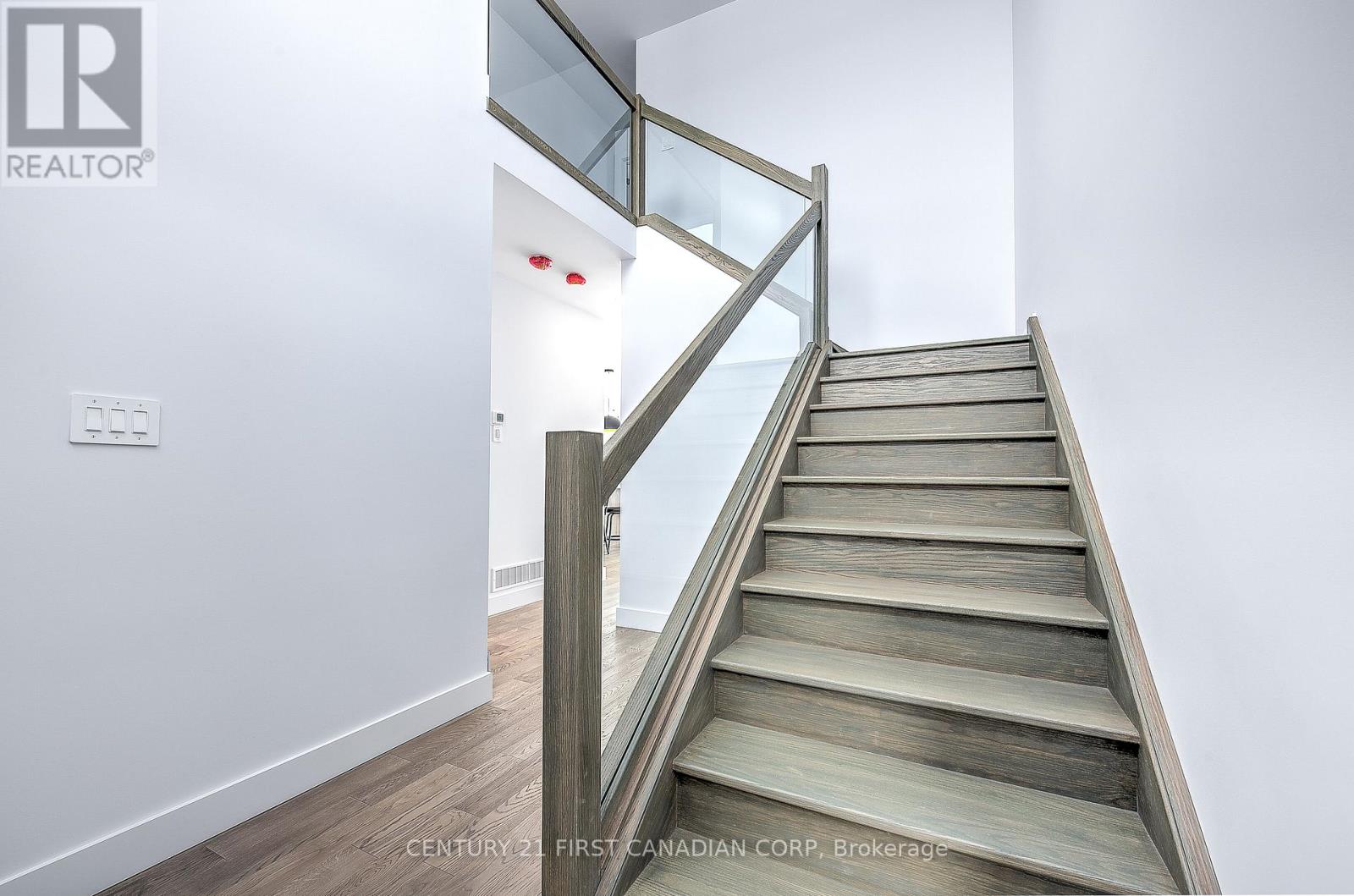 245 Hesselman Crescent, London South, Ontario  N6M 0K3 - Photo 20 - X12522784