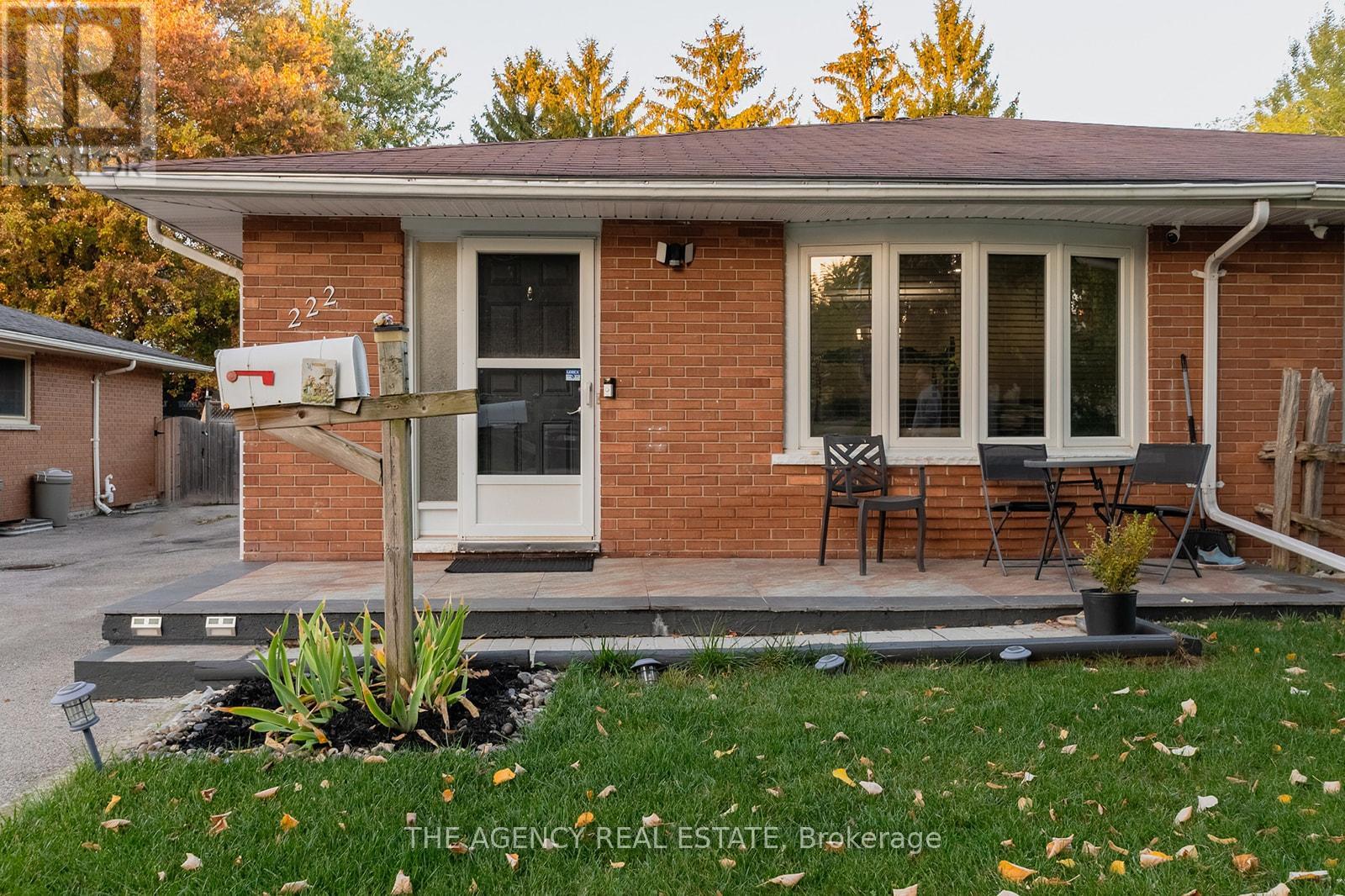 222 Cairn Street, London South, Ontario  N5Z 3W7 - Photo 3 - X12522886