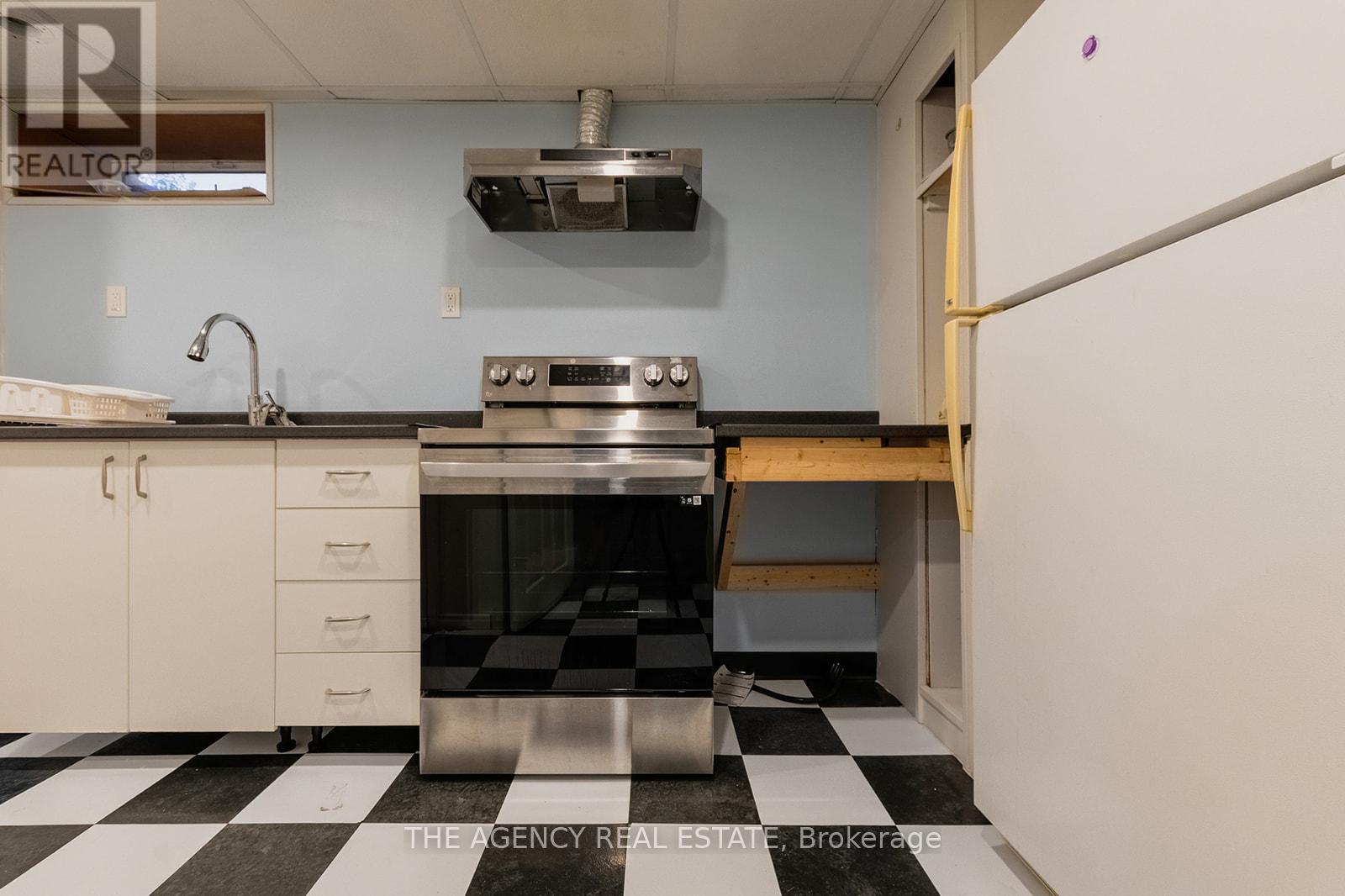 222 Cairn Street, London South, Ontario  N5Z 3W7 - Photo 47 - X12522886