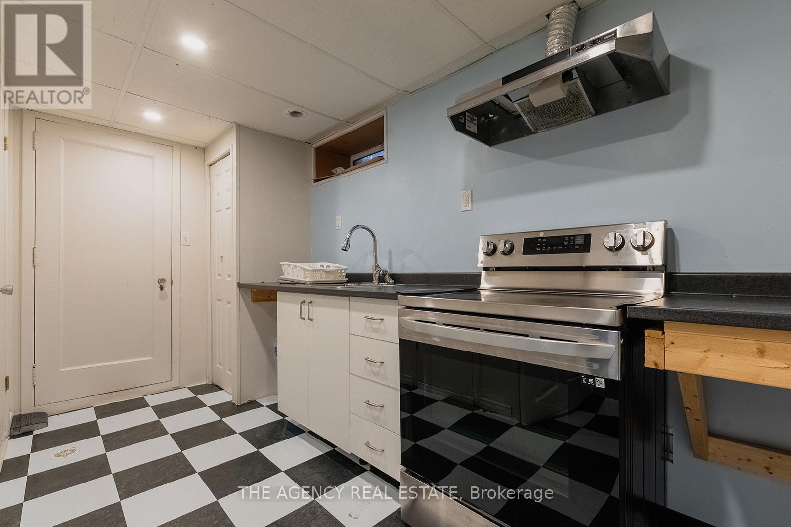 222 Cairn Street, London South, Ontario  N5Z 3W7 - Photo 48 - X12522886