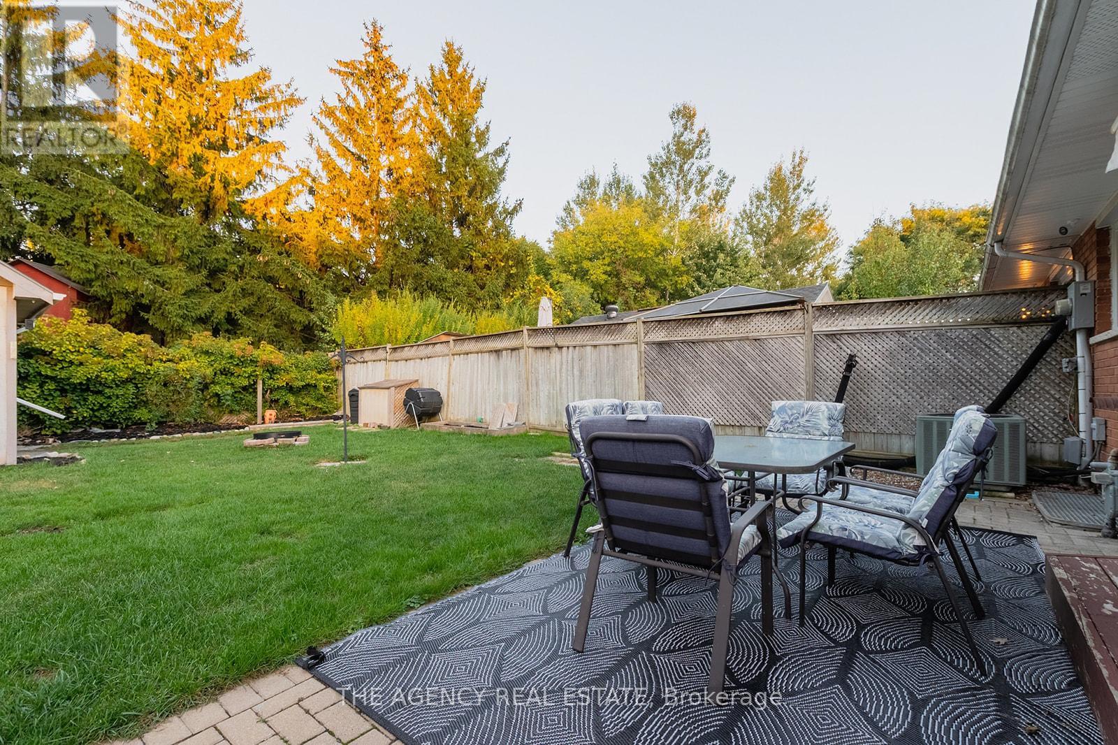 222 Cairn Street, London South, Ontario  N5Z 3W7 - Photo 5 - X12522886