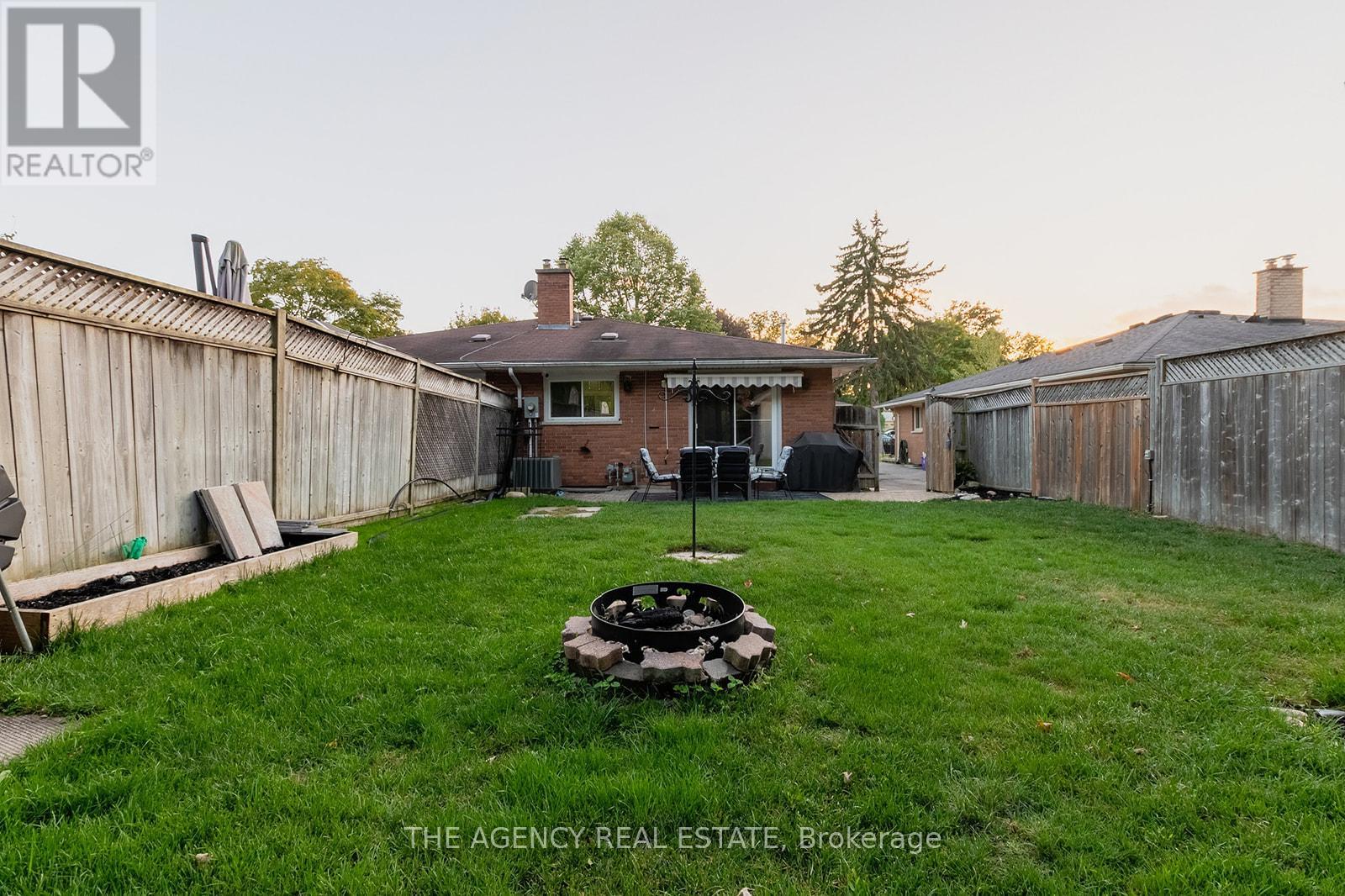 222 Cairn Street, London South, Ontario  N5Z 3W7 - Photo 8 - X12522886