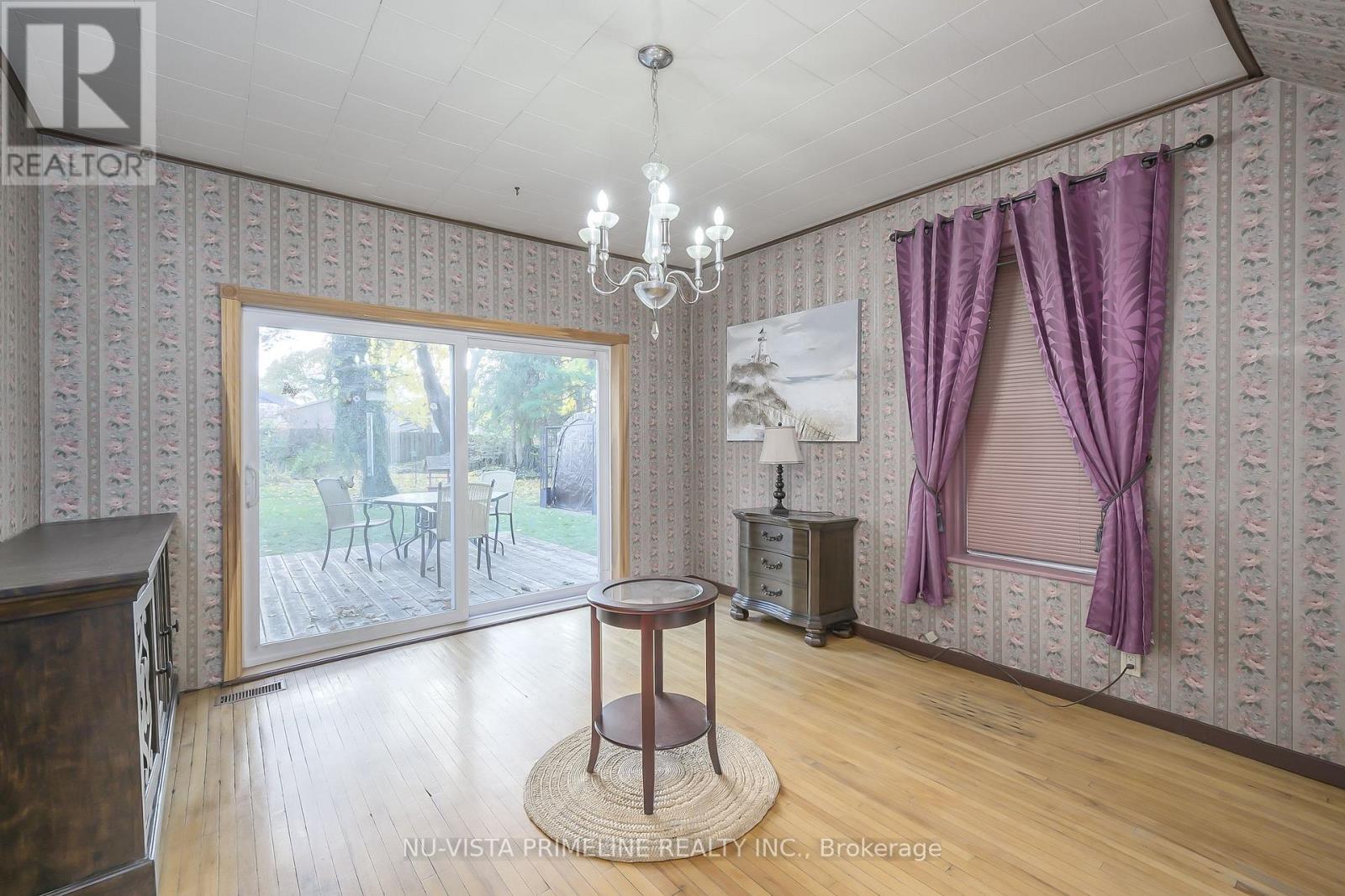 124 High Street W, Strathroy-Caradoc, Ontario  N7G 1G9 - Photo 17 - X12523068