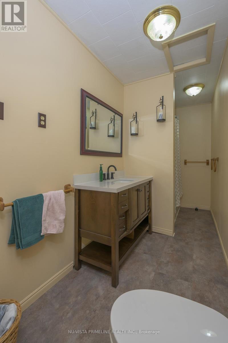 124 High Street W, Strathroy-Caradoc, Ontario  N7G 1G9 - Photo 29 - X12523068