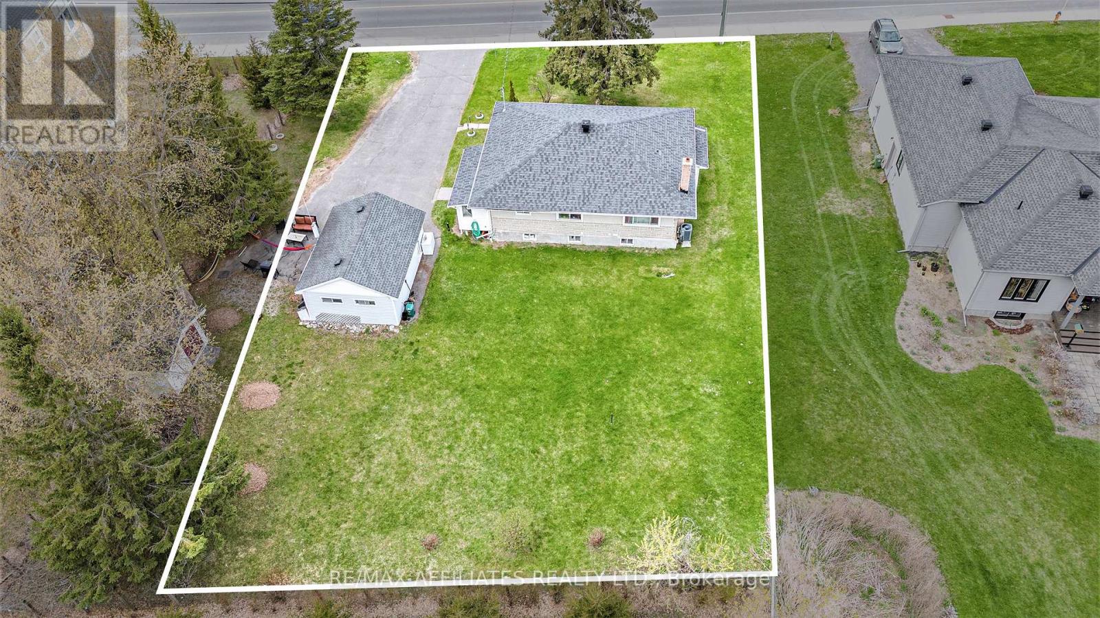 Part 1-2 Renaud Road, Ottawa, Ontario  K1W 0L1 - Photo 3 - X12522856