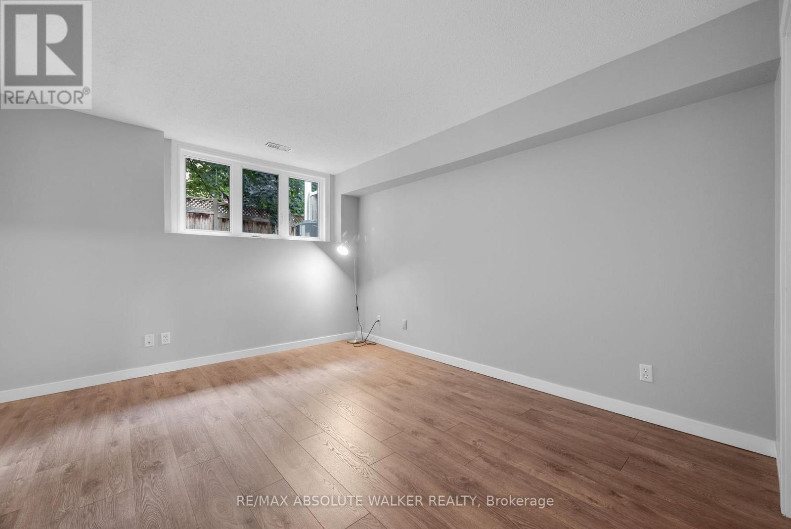 1673 Locksley Lane, Ottawa, Ontario  K1J 1B6 - Photo 18 - X12522878