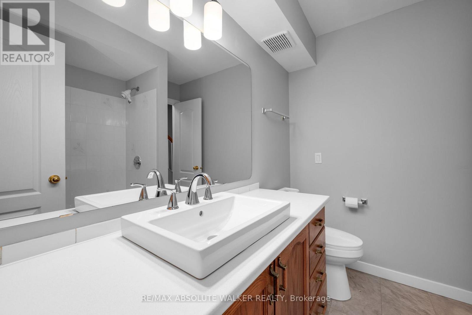 1673 Locksley Lane, Ottawa, Ontario  K1J 1B6 - Photo 24 - X12522878