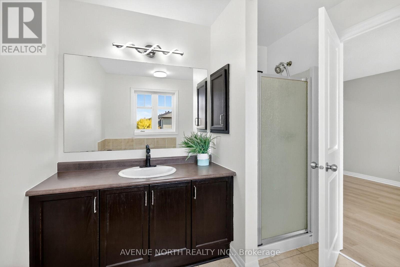 629 Sunburst Street, Ottawa, Ontario  K1T 0L1 - Photo 24 - X12522880