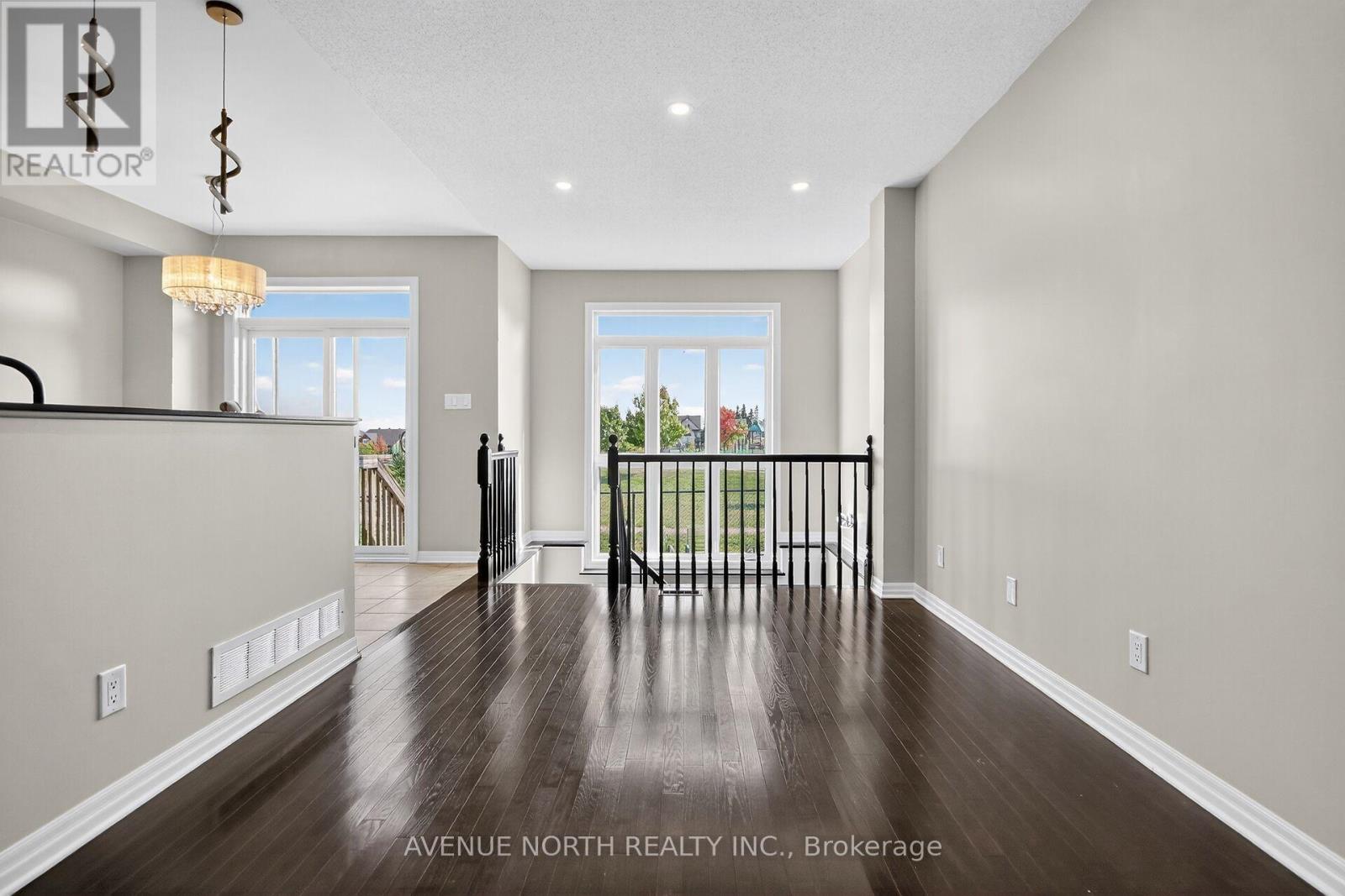 629 Sunburst Street, Ottawa, Ontario  K1T 0L1 - Photo 36 - X12522880