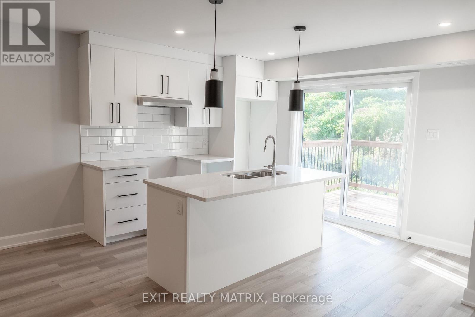 784-786 Walton Street, Cornwall, Ontario K6H 0J2 - Photo 4 - X12522940