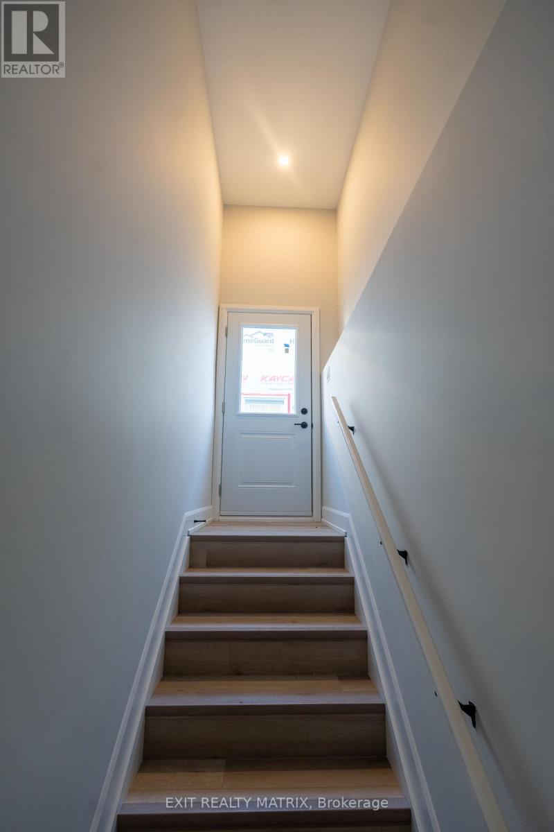 784-786 Walton Street, Cornwall, Ontario K6H 0J2 - Photo 8 - X12522940