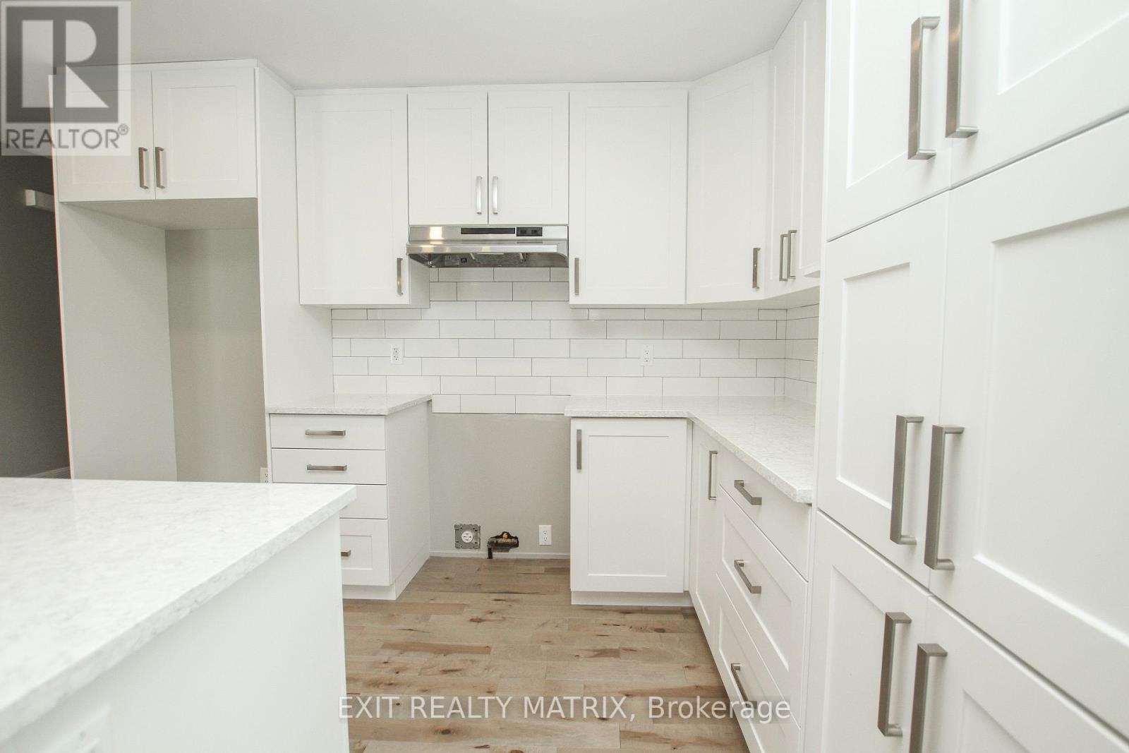 2 Glenco Road, South Stormont, Ontario K0C 2A0 - Photo 11 - X12522946