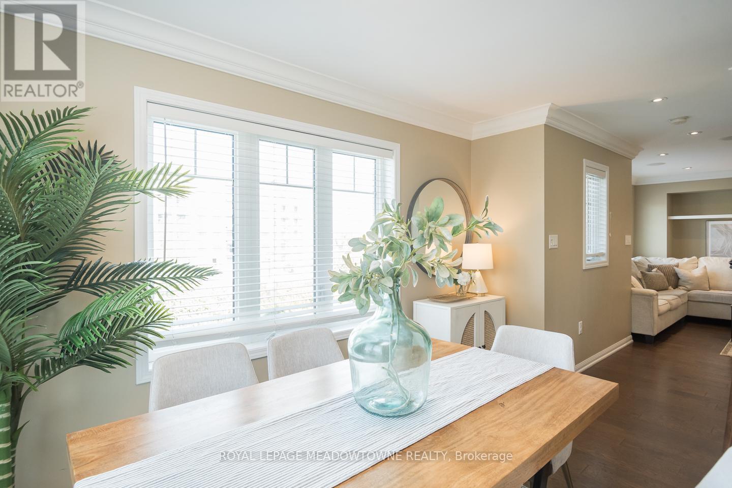 961 Nadalin Heights, Milton, Ontario L9T 8R3 - Photo 16 - W12478902