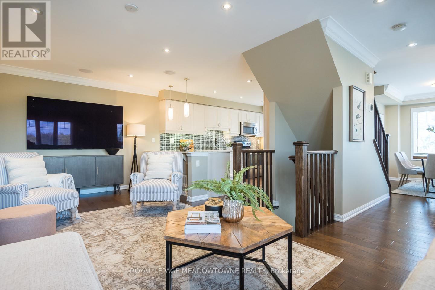 961 Nadalin Heights, Milton, Ontario L9T 8R3 - Photo 12 - W12478902