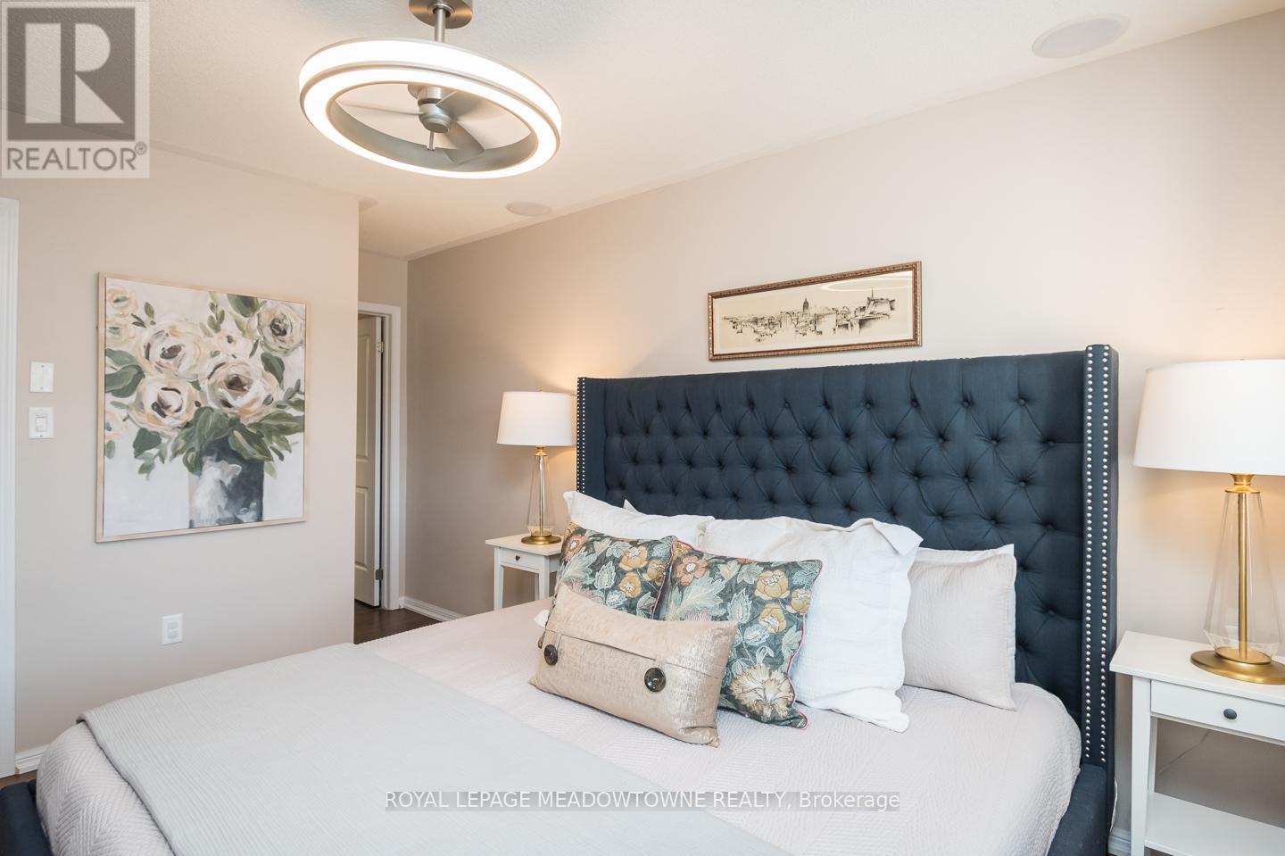 961 Nadalin Heights, Milton, Ontario L9T 8R3 - Photo 20 - W12478902