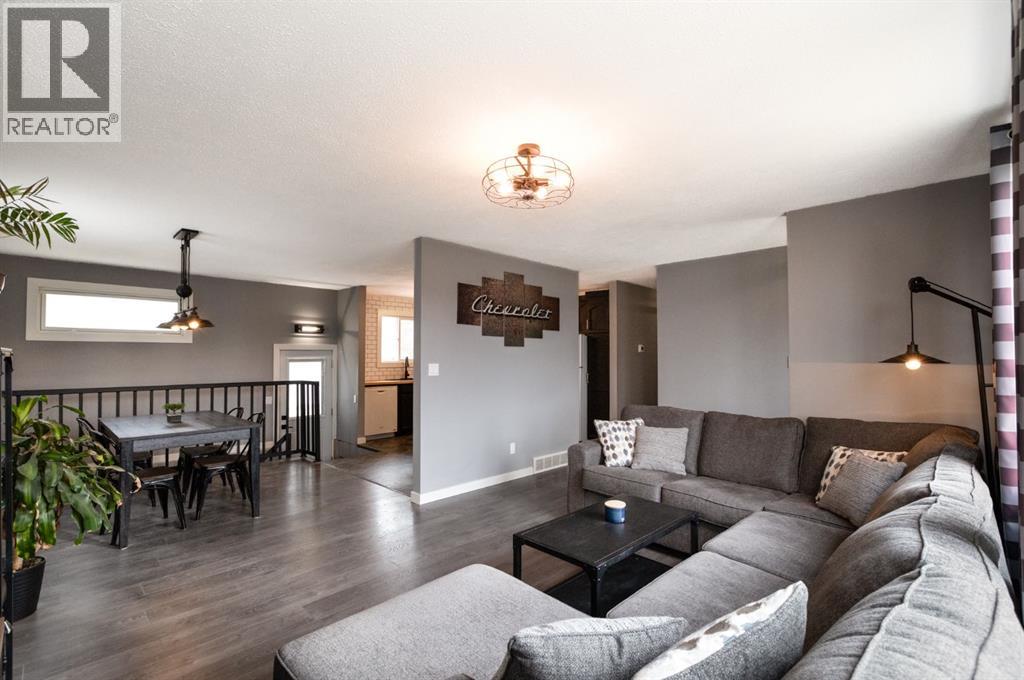 5008 39 Street, Innisfail, Alberta  T4G 1H7 - Photo 13 - A2269633