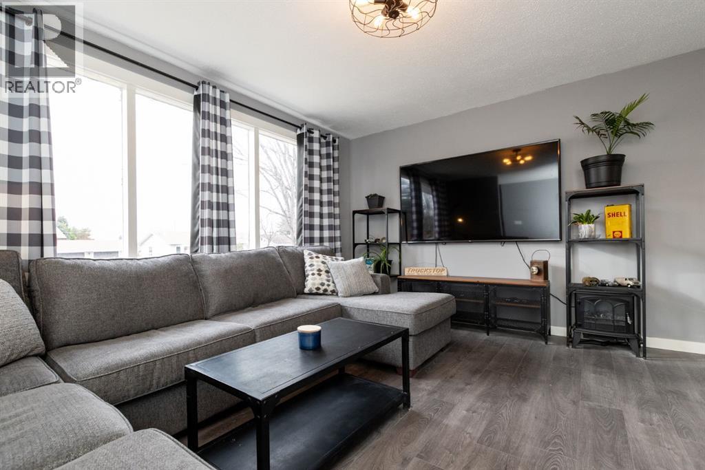 5008 39 Street, Innisfail, Alberta  T4G 1H7 - Photo 14 - A2269633