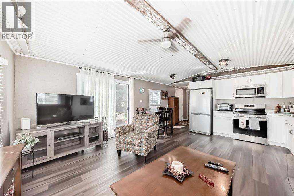 24, 1219 Limit Avenue, Crossfield, Alberta  T0M 0S0 - Photo 11 - A2250873