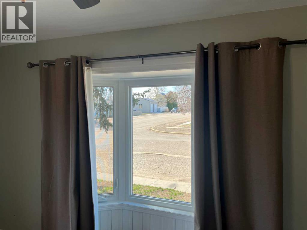 324 2  W, Bow Island, Alberta  T0K 0G0 - Photo 19 - A2212052