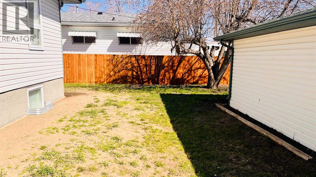 324 2  W, Bow Island, Alberta  T0K 0G0 - Photo 29 - A2212052