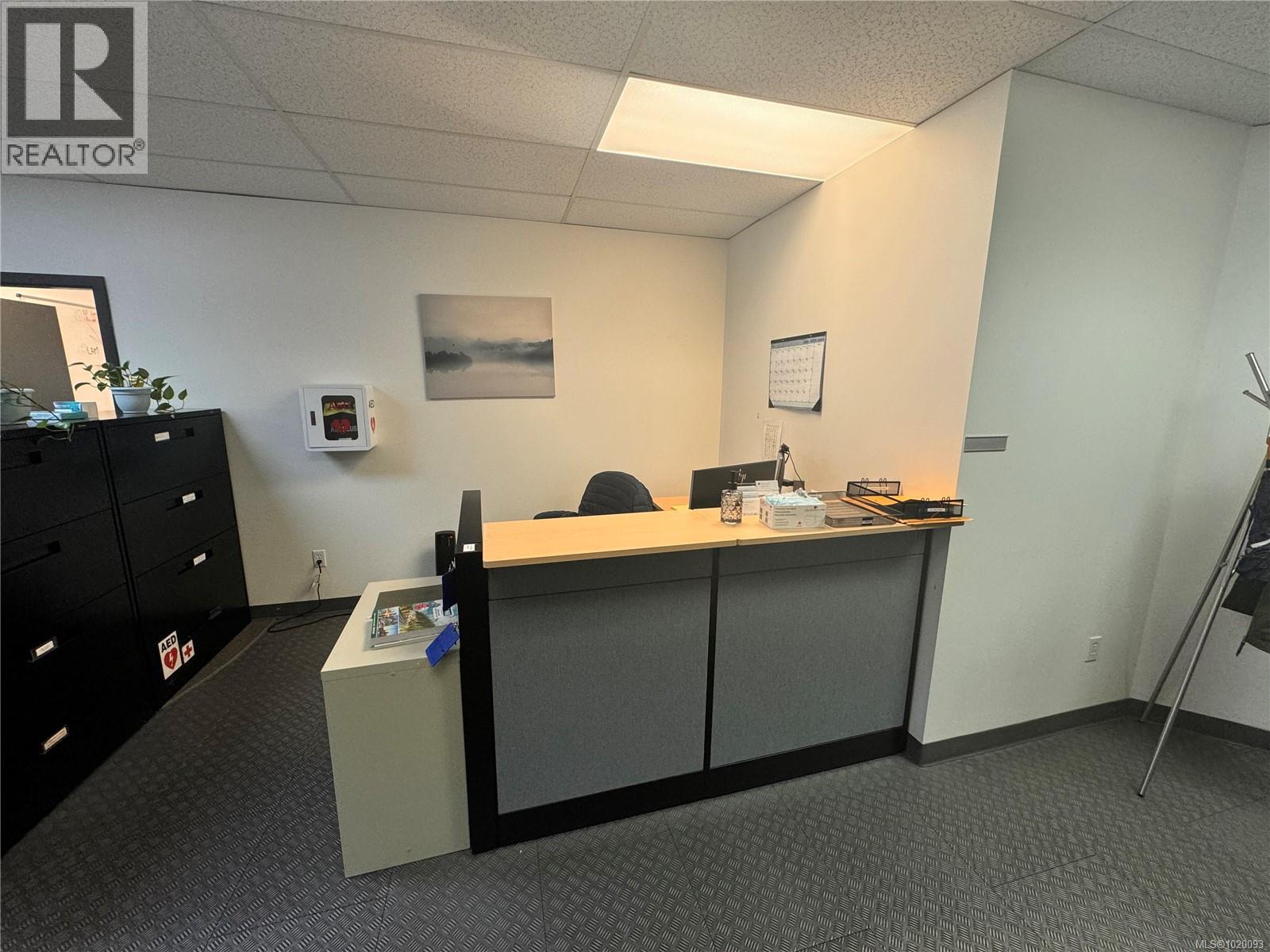 227 1175 Cook St, Victoria, British Columbia  V8V 4A1 - Photo 2 - 1020093