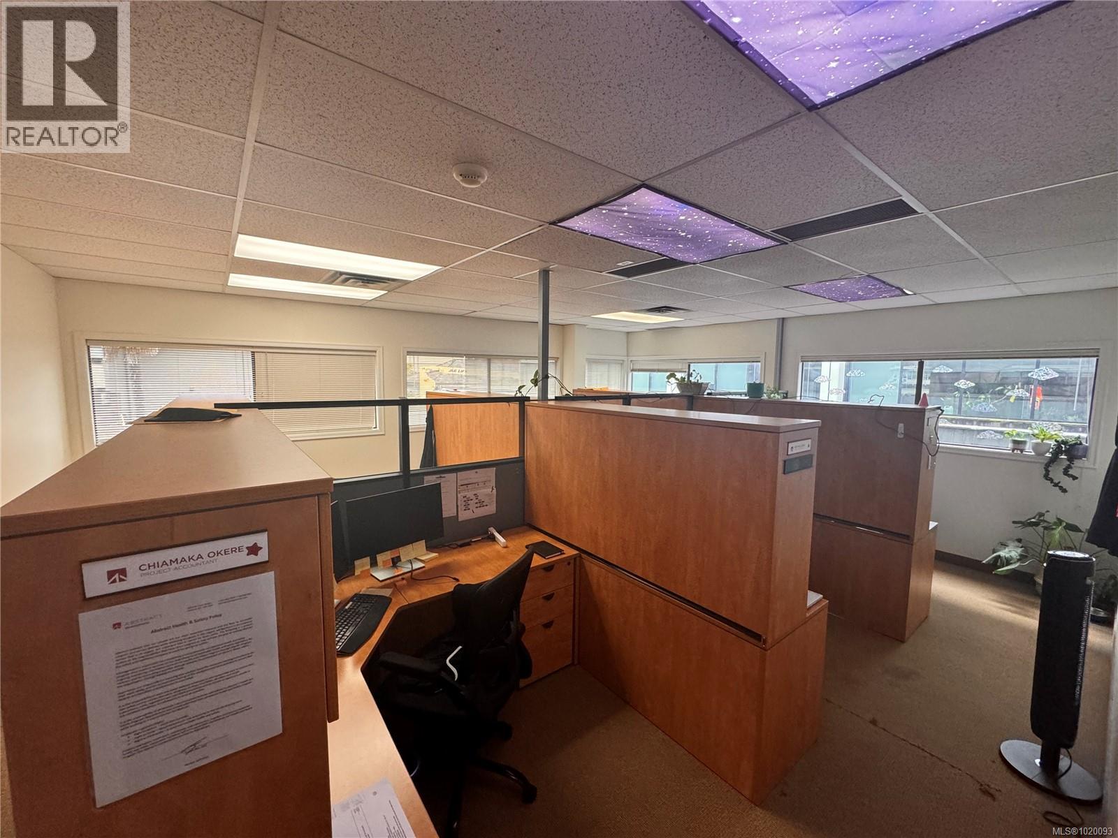 227 1175 Cook St, Victoria, British Columbia  V8V 4A1 - Photo 4 - 1020093