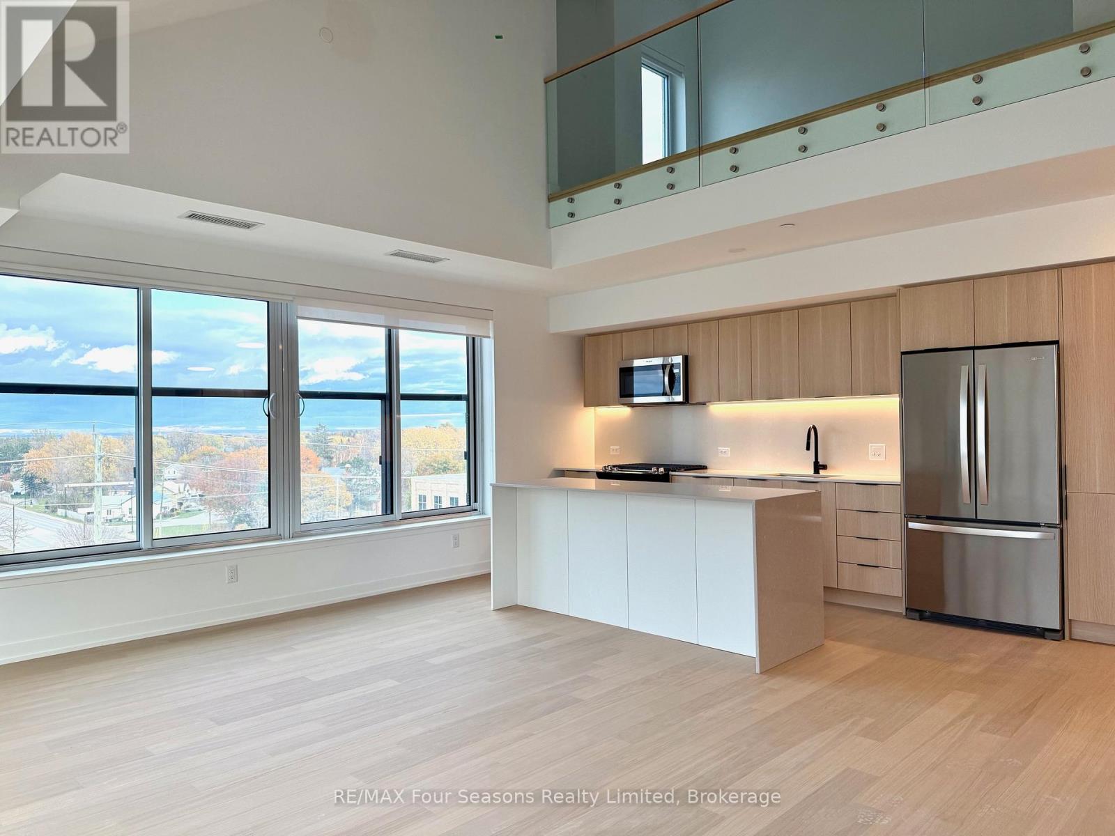 604 - 31 Huron Street, Collingwood, Ontario  L9Y 5T7 - Photo 2 - S12522876