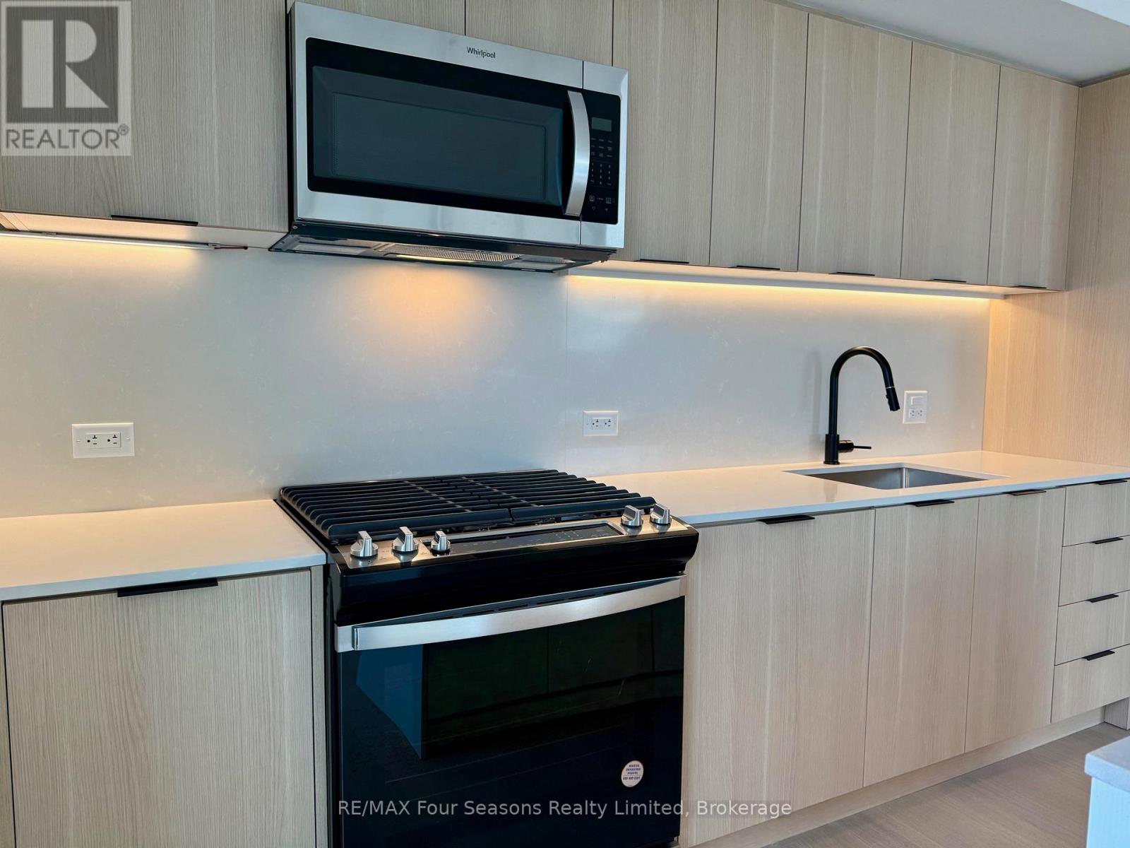 604 - 31 Huron Street, Collingwood, Ontario  L9Y 5T7 - Photo 5 - S12522876