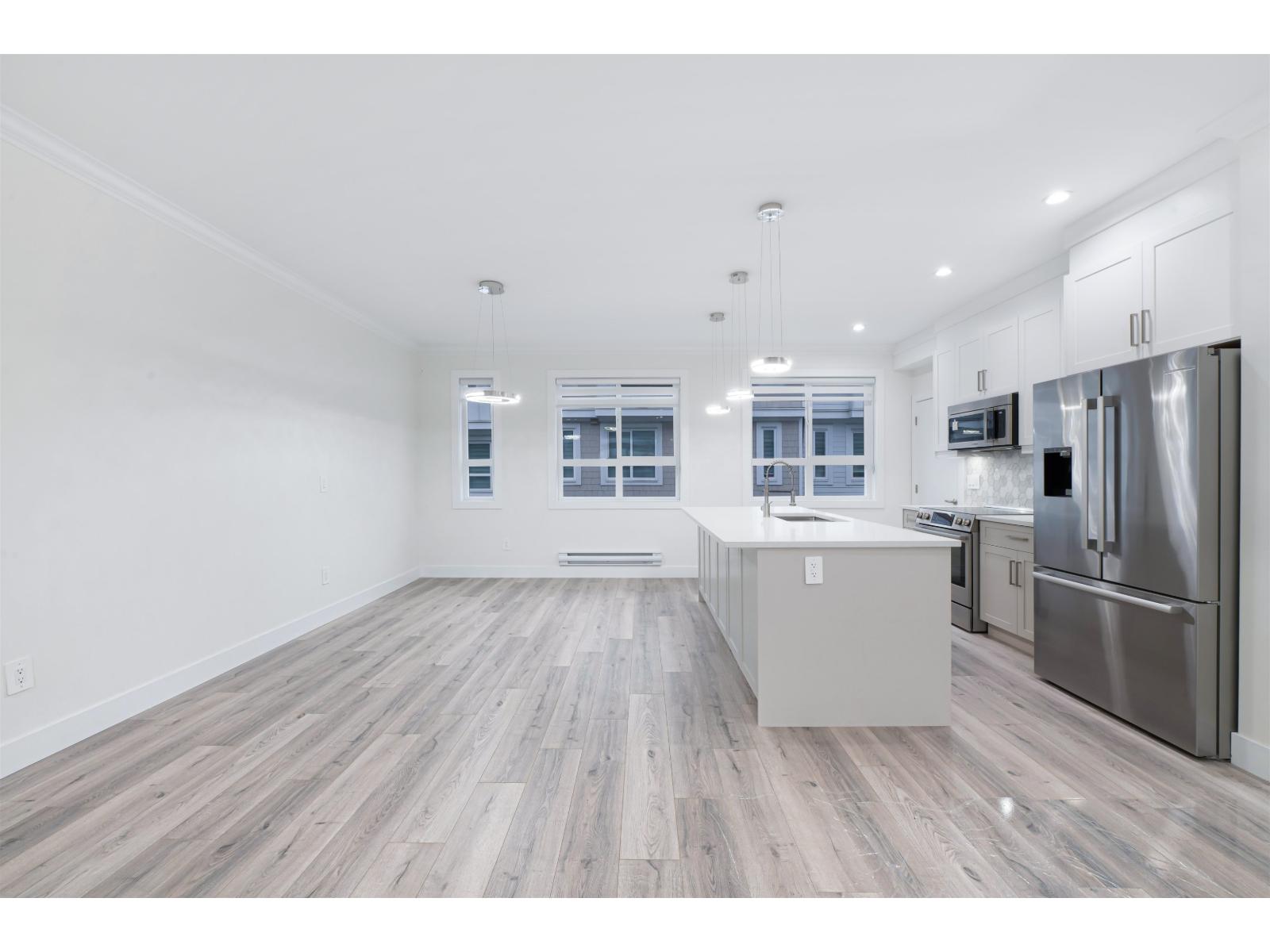 11 8181 135a Street, Surrey, British Columbia V3W 3N8 - Photo 8 - R3063721