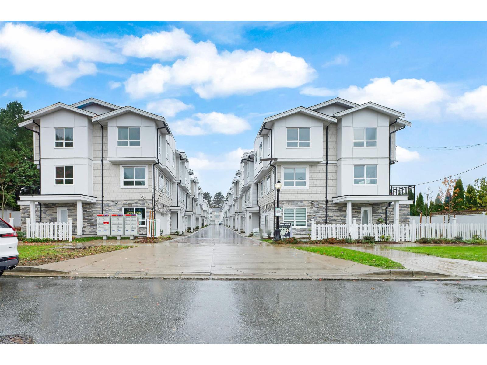 11 8181 135A STREET, Surrey, British Columbia