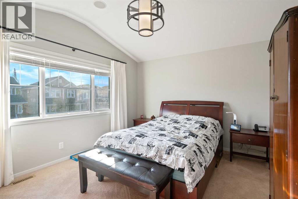 219 River Heights Green, Cochrane, Alberta  T4C 0S3 - Photo 16 - A2265442