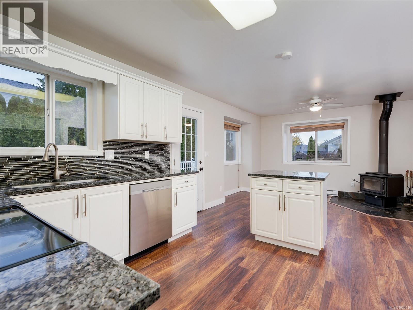 6864 Grant Rd W, Sooke, British Columbia  V9Z 0L7 - Photo 5 - 1020116