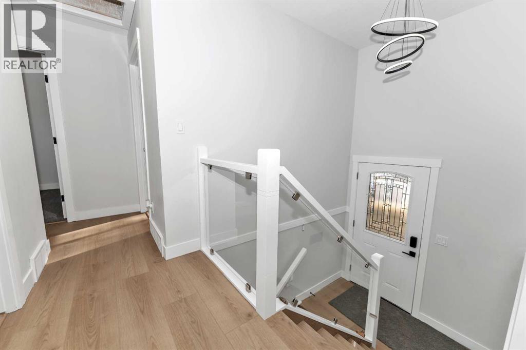 915 Pinecliff Drive Ne, Calgary, Alberta  T2Y 3Y3 - Photo 2 - A2267681