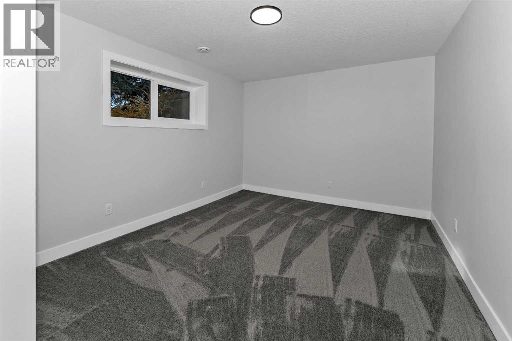 915 Pinecliff Drive Ne, Calgary, Alberta  T2Y 3Y3 - Photo 17 - A2267681