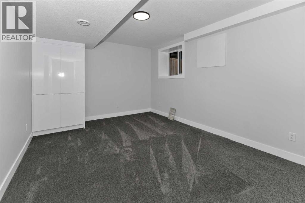 915 Pinecliff Drive Ne, Calgary, Alberta  T2Y 3Y3 - Photo 19 - A2267681