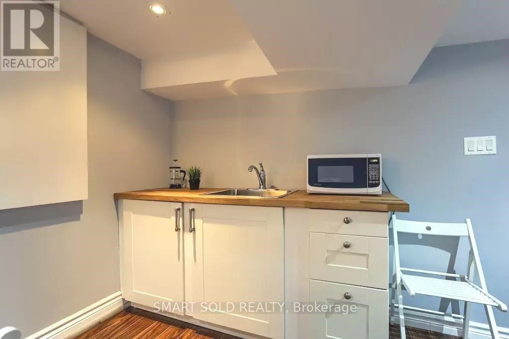 Bsmt - 856 Shaw Street, Toronto, Ontario  M6G 3M2 - Photo 2 - W12522722