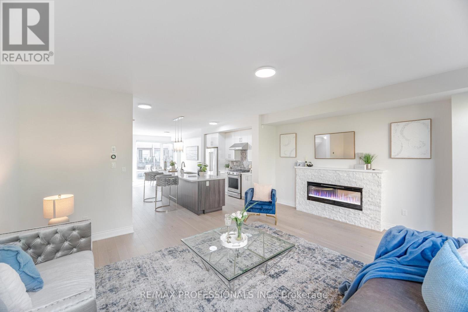 22 Pony Farm Drive, Toronto, Ontario  M9R 0B3 - Photo 15 - W12522728