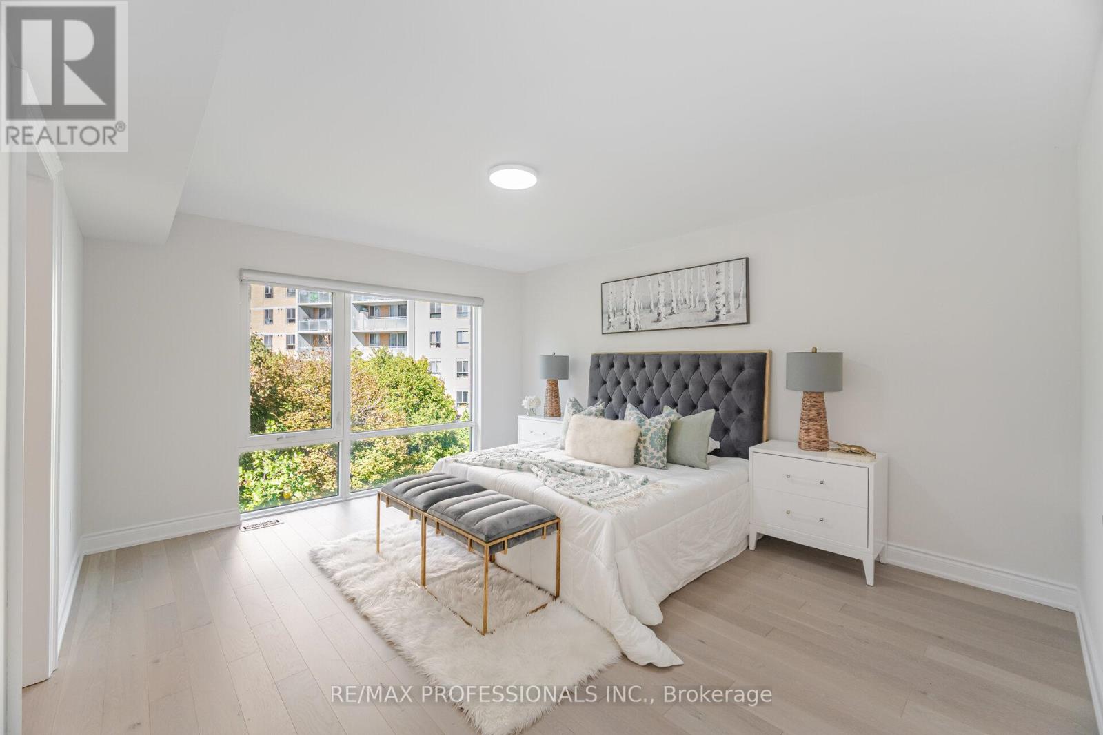 22 Pony Farm Drive, Toronto, Ontario  M9R 0B3 - Photo 18 - W12522728