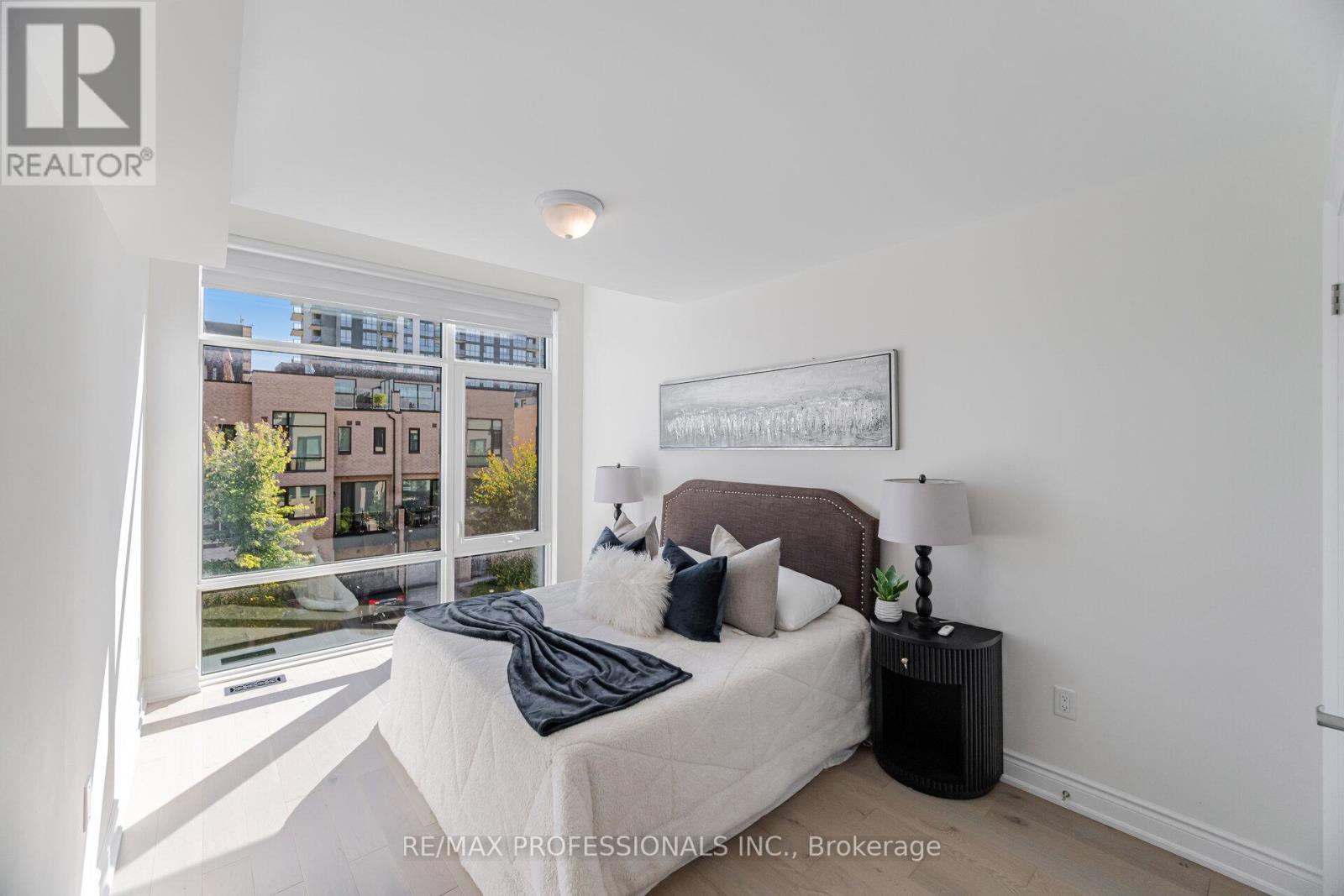 22 Pony Farm Drive, Toronto, Ontario  M9R 0B3 - Photo 22 - W12522728